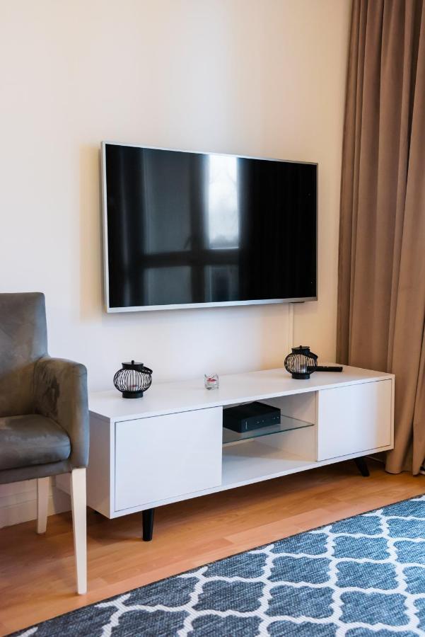 Metro Kondratowicza Velvet Apartment Варшава Екстериор снимка