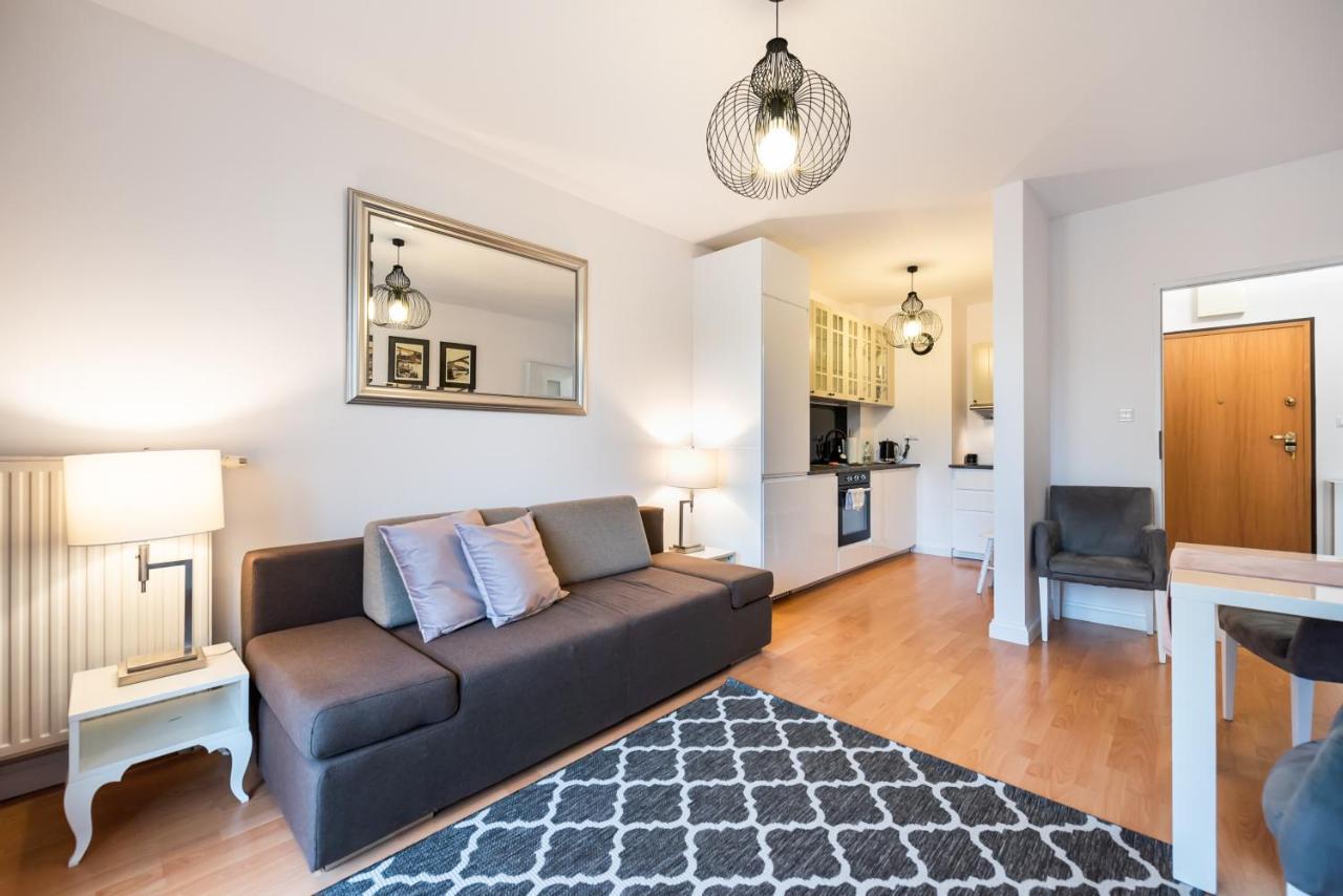 Metro Kondratowicza Velvet Apartment Варшава Екстериор снимка