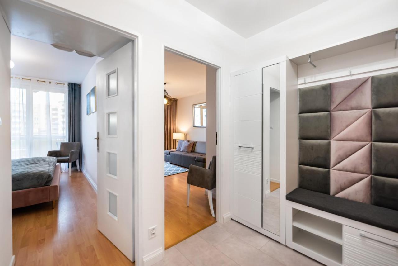 Metro Kondratowicza Velvet Apartment Варшава Екстериор снимка