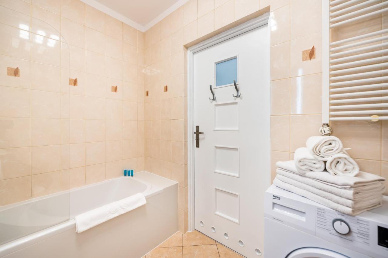 Metro Kondratowicza Velvet Apartment Варшава Екстериор снимка