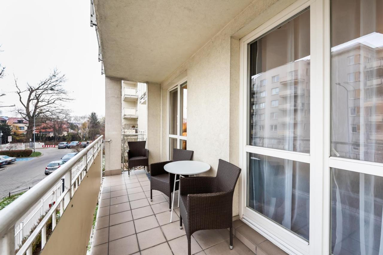 Metro Kondratowicza Velvet Apartment Варшава Екстериор снимка